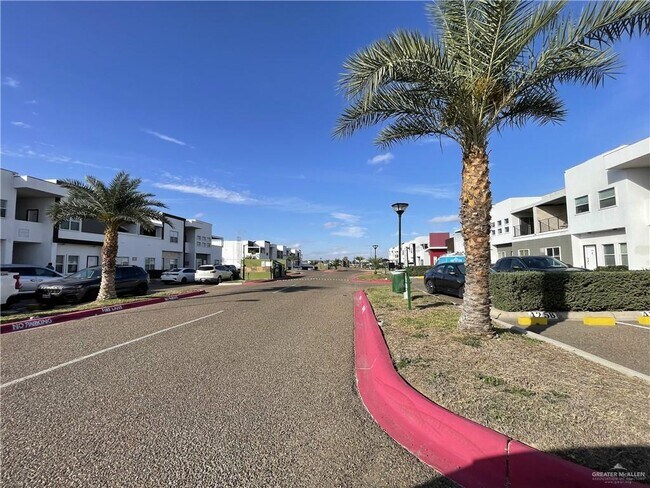 Building Photo - 28 Colbath Ave