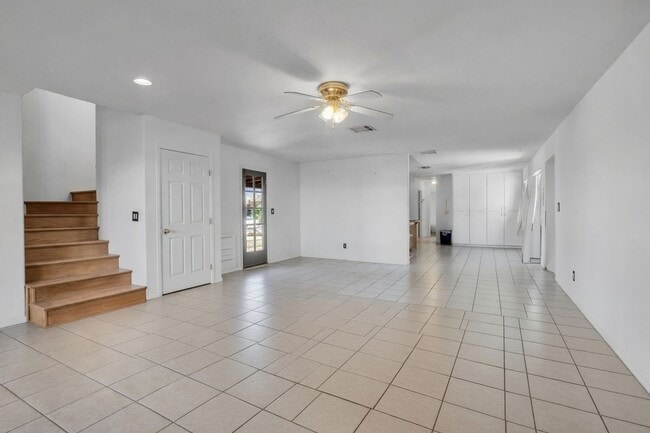 Building Photo - 7565 Sherman Hoyt Ave