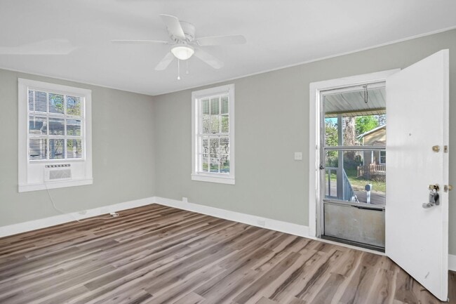 Building Photo - Beautiful historic home for rent in The Av...