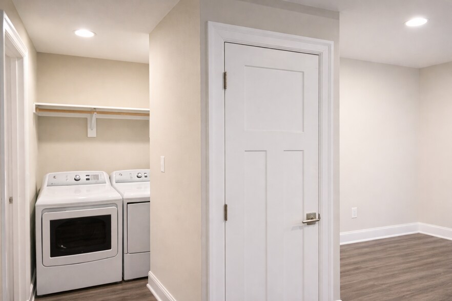 Building Photo - 4096 Orchard Dr