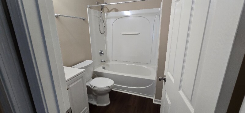 Building Photo - 547 Farmborough Ct