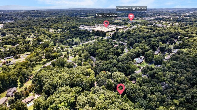 Building Photo - 3705 Crestview Pl