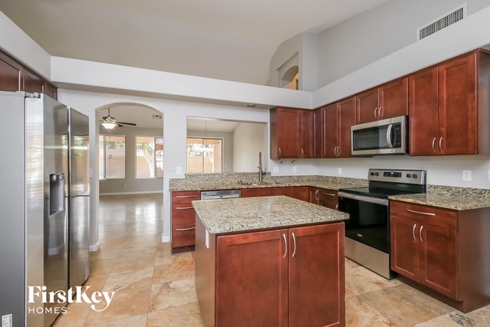 Building Photo - 2907 E Millbrae Ln