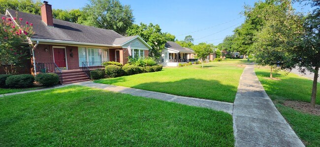 Building Photo - Wonderful home in Overlook!