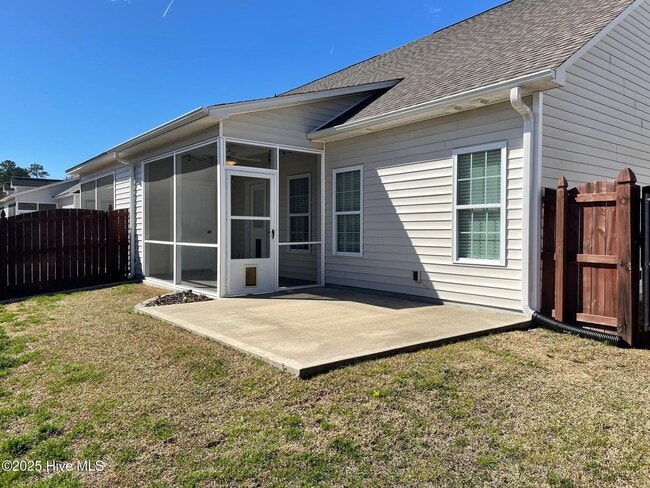 Building Photo - 1673 Cambria Dr