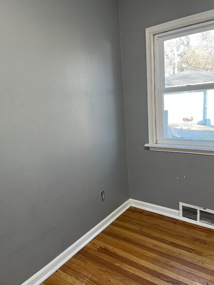 Building Photo - 18860 Poinciana