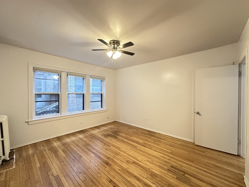 Building Photo - 7149 S Constance Ave