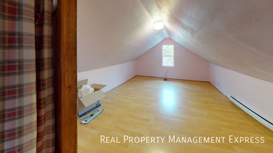 Building Photo - 630 N Nesmith Ave