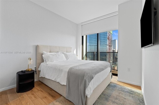 Building Photo - 398 NE 5th St