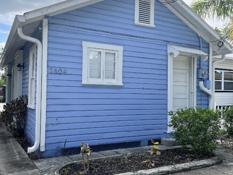 Building Photo - 1604 Hough St