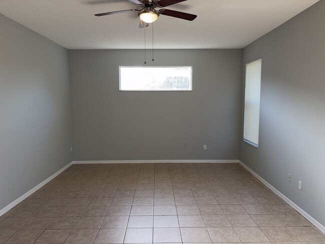 Building Photo - 6005 Jessica Dr
