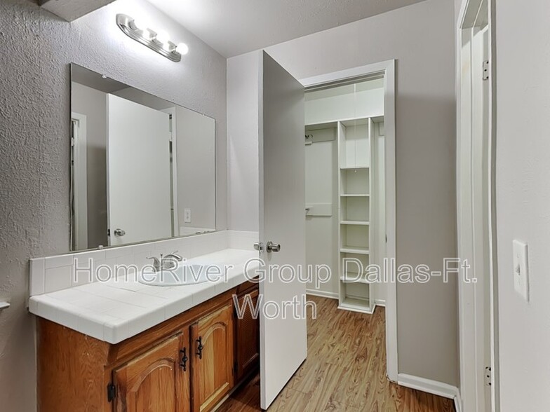 Building Photo - 4628 Danville Dr