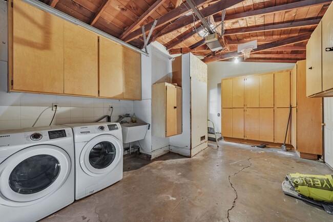 Building Photo - Home for Rent in Santa Clara