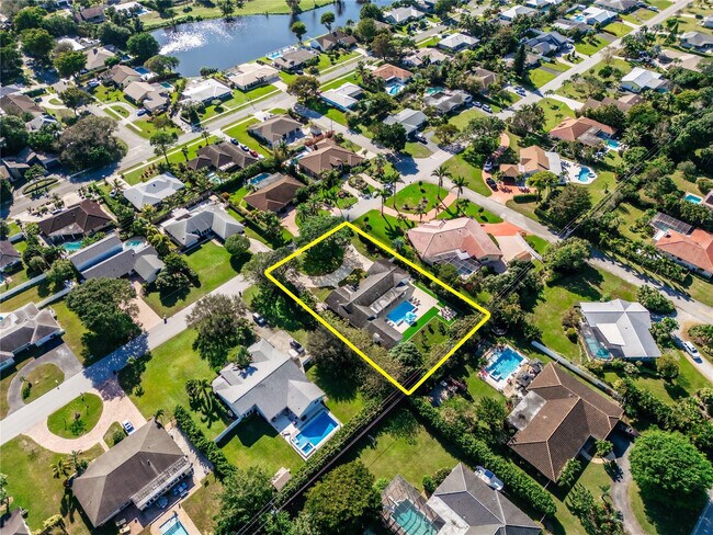 Building Photo - 3127 Sherwood Blvd