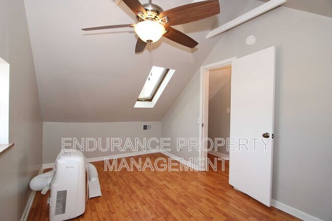 Building Photo - 3970 Roswell Ave