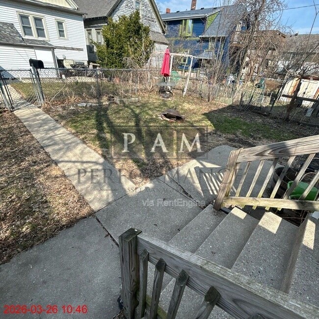 Building Photo - 2442 N Bremen St