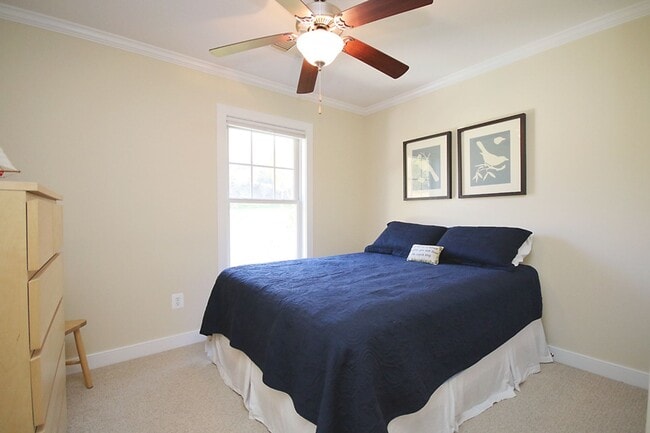 Building Photo - Pet-Friendly Pavilions at Pantops Townhome