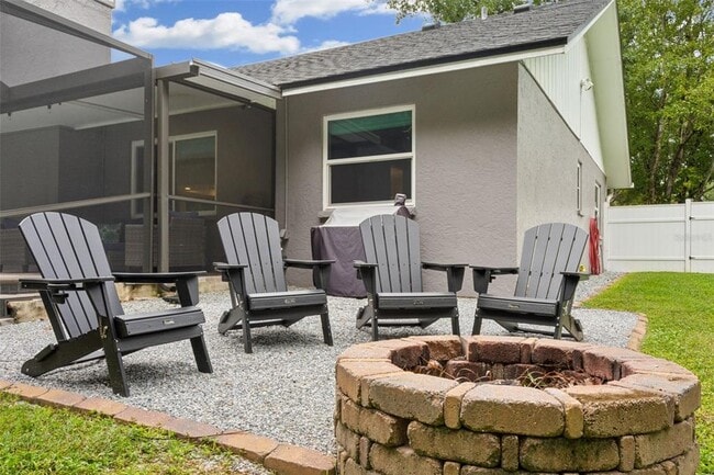 Building Photo - 4401 Summer Oak Dr