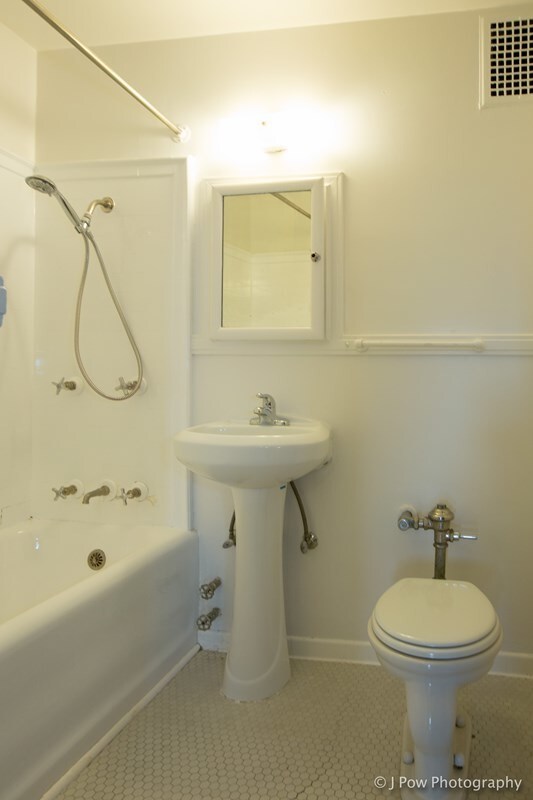 Building Photo - 1305 NE 43rd St