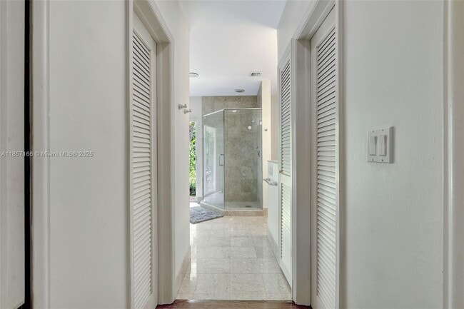 Building Photo - 6255 SW 92nd St