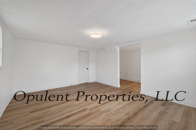 Building Photo - 1216 Stevens Ave NE