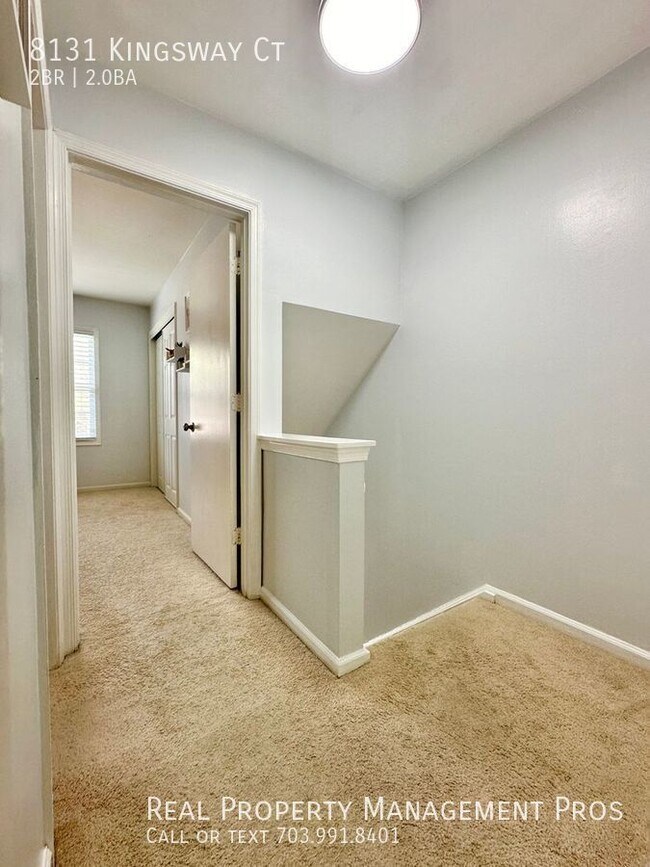 Building Photo - 8131 Kingsway Ct