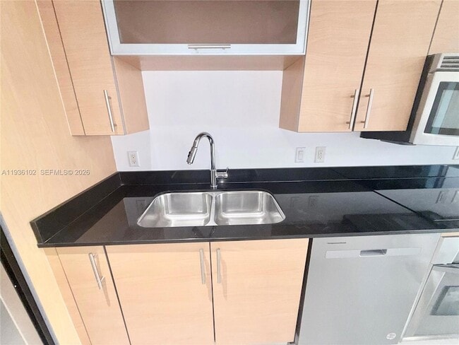 Building Photo - 60 SW 13th St