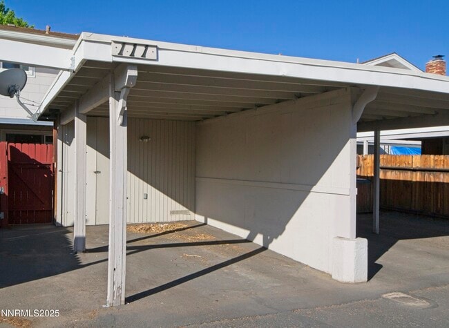 Building Photo - 111 Smithridge Park