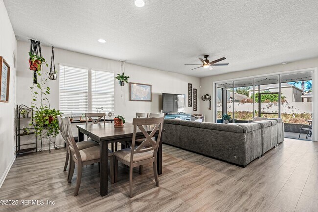 Building Photo - 1861 Amberly Dr