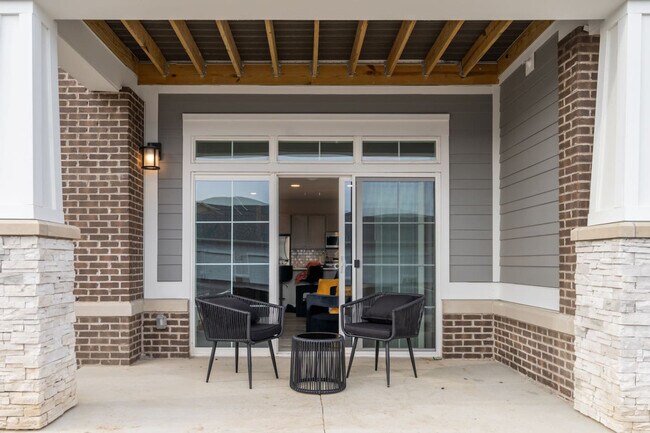 Building Photo - 5825 Sunset Wy