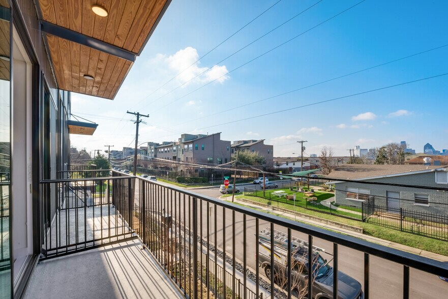 Building Photo - 1906 Annex Ave