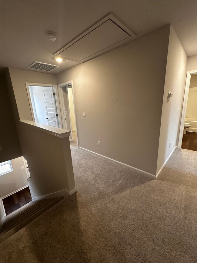 Building Photo - 2025 Townhome for Rent!