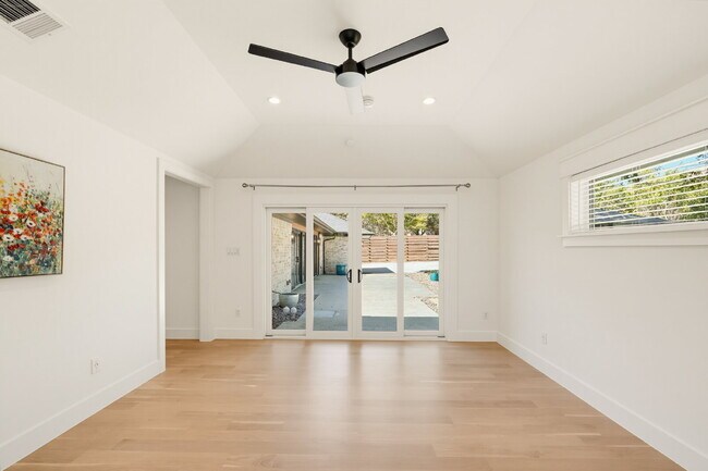 Building Photo - Modern Preston Hollow-Area Home with Resort-Style Services