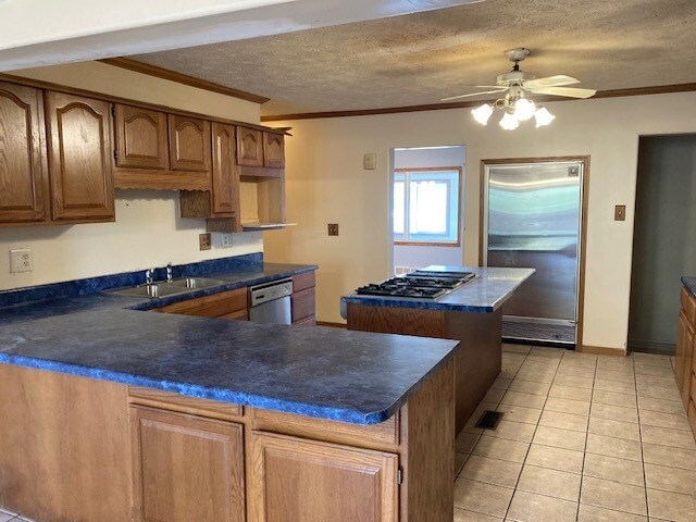 Building Photo - 411 N Shady Bend Rd