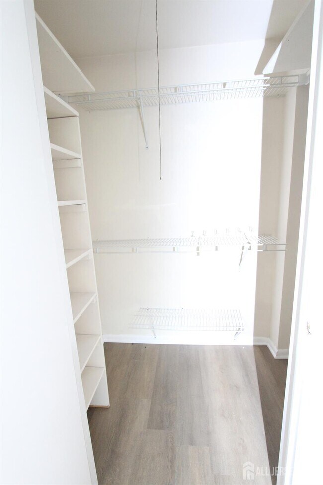 Building Photo - 4707 Ravens Crest Dr