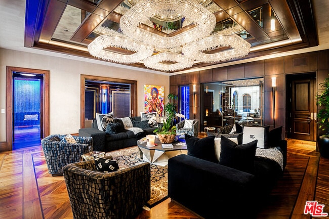 Building Photo - 6 Mystique