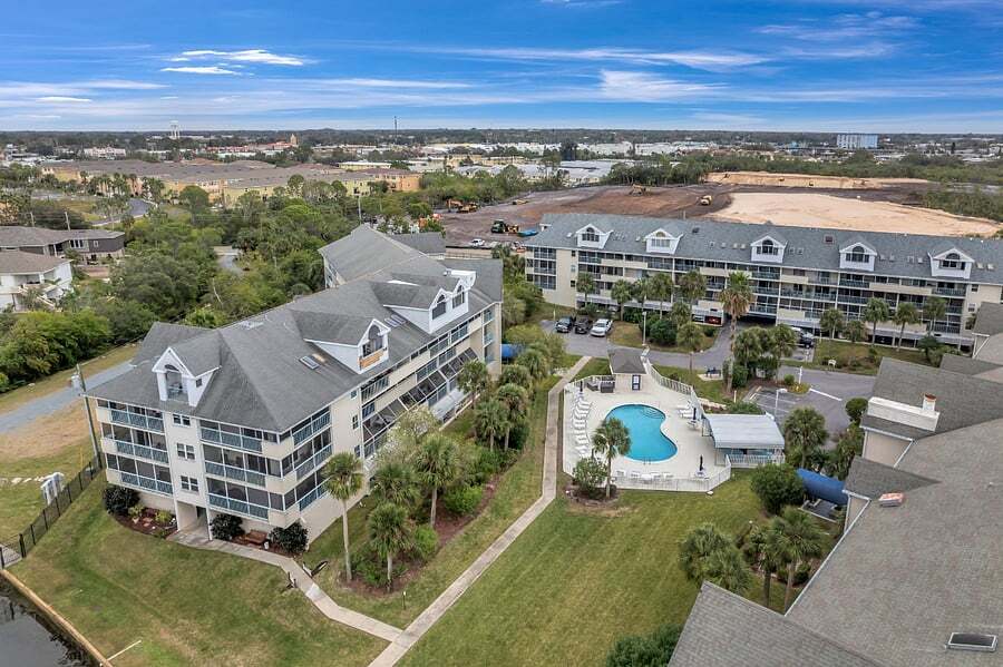 Building Photo - 5567 Sea Forest Dr