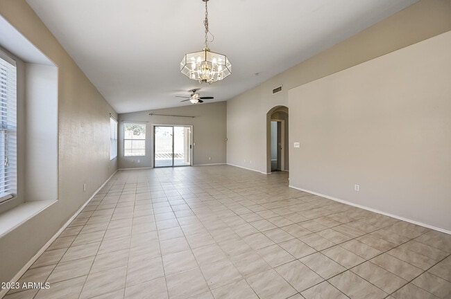 Building Photo - 7253 E Kiva Ave