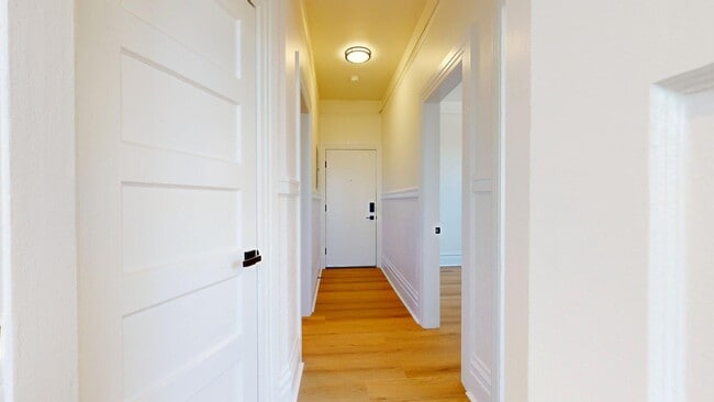 Building Photo - 445 Octavia St