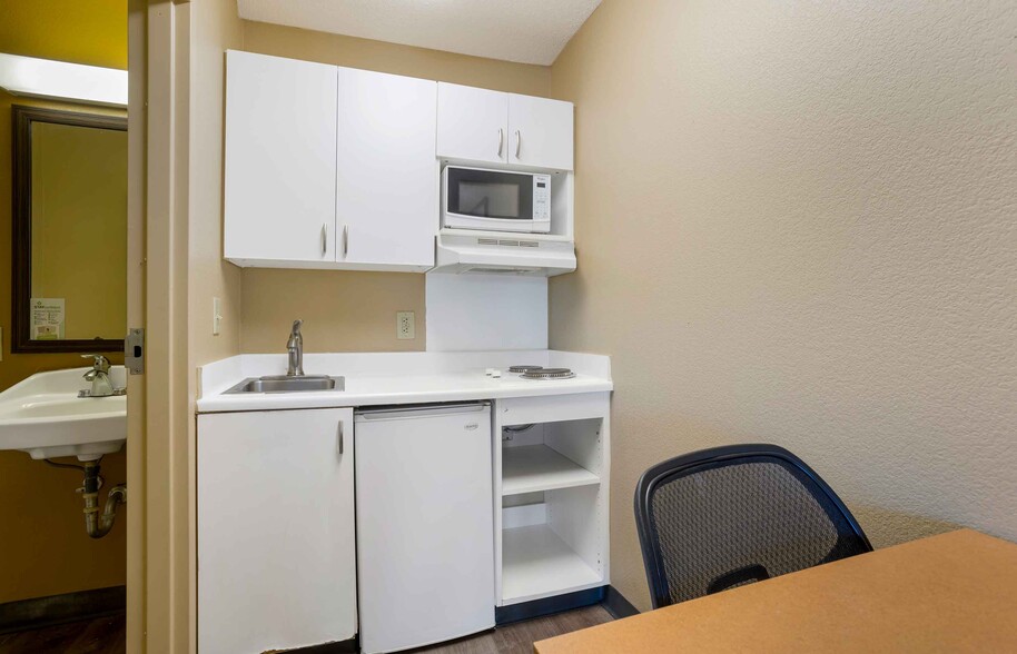 Building Photo - Furnished Studio-Houston - The Woodlands