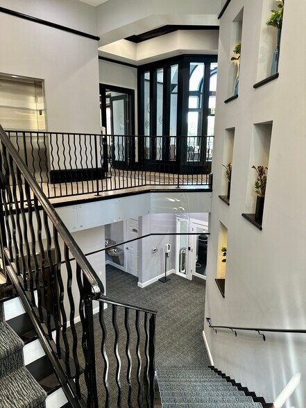 Building Photo - 11305 Aristotle Dr