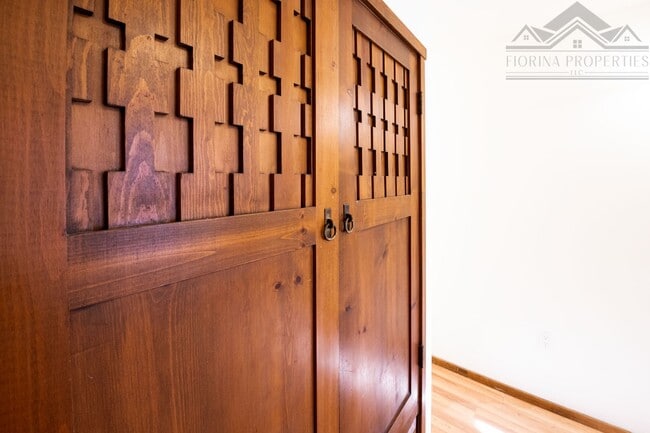 Building Photo - Inviting Studio in the Heart of Downtown Santa Fe