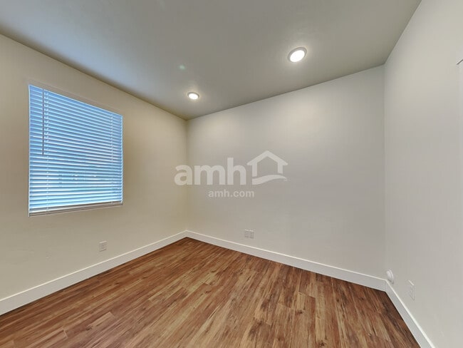Building Photo - 9269 W Dove Creek St