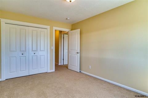 Building Photo - 537 SE Oak Grove Ave