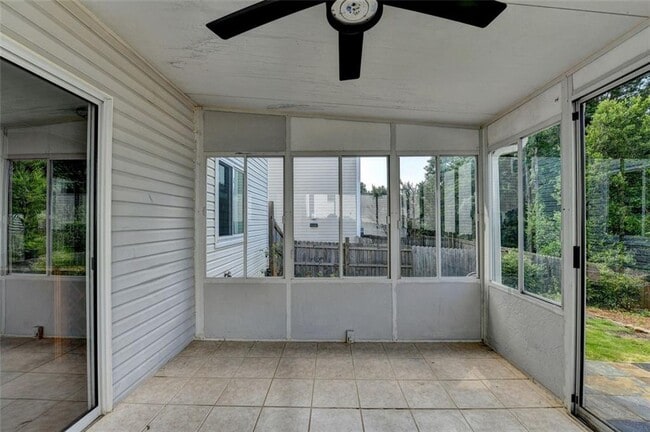 Building Photo - 702 Ashley Glen Ln
