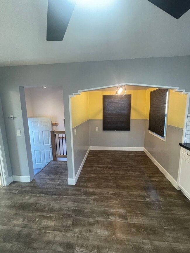 Building Photo - Large 2 Bedroom with Basement!