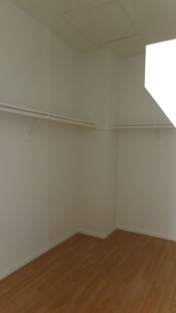 Building Photo - 252 Paseo Del Lago Cir
