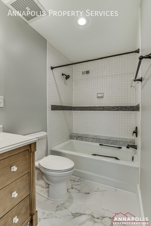 Building Photo - 11 Spa Creek Landing