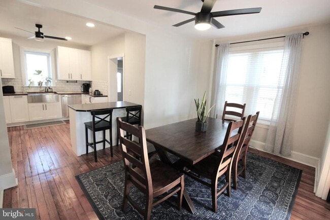 Building Photo - 141 W Mulberry St