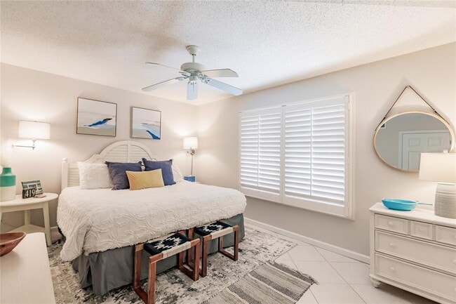 Building Photo - 6018 W Peppertree Way